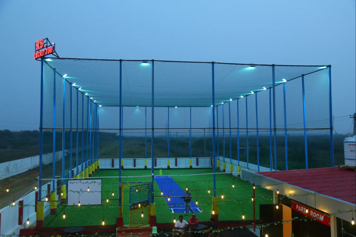 12th Man Cricket And Cafe thumb 4