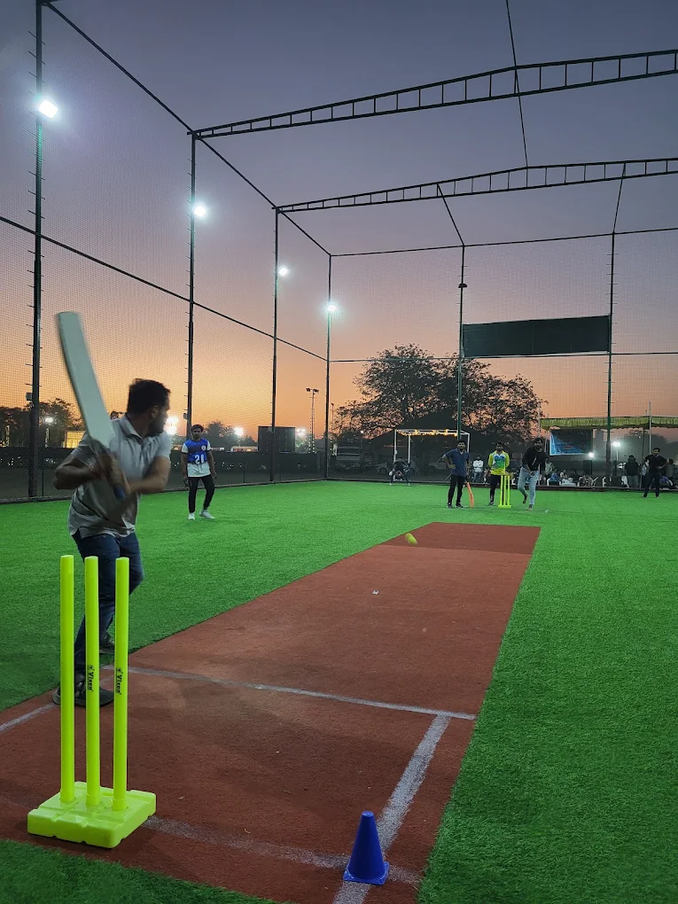 1545 Box Cricket