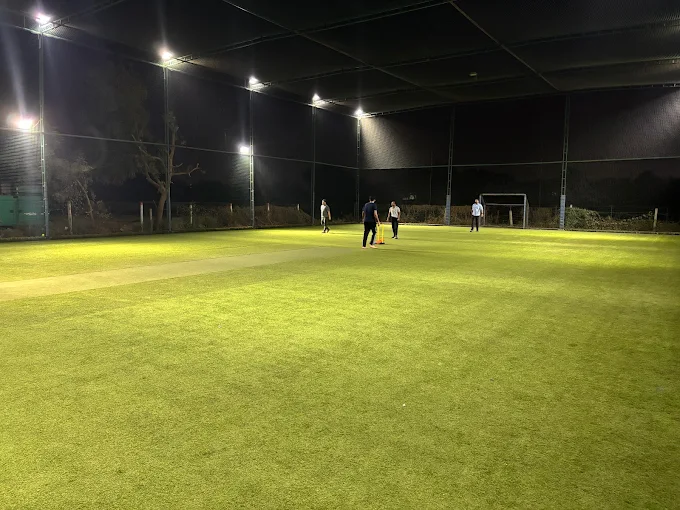 All Stars Box Turf and Cafe thumb 4