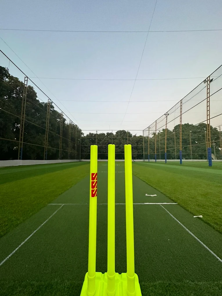 Naik Box Cricket thumb 3