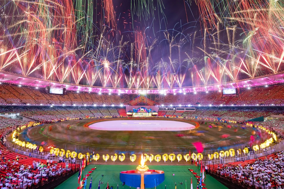 Narendra Modi Stadium thumb 3