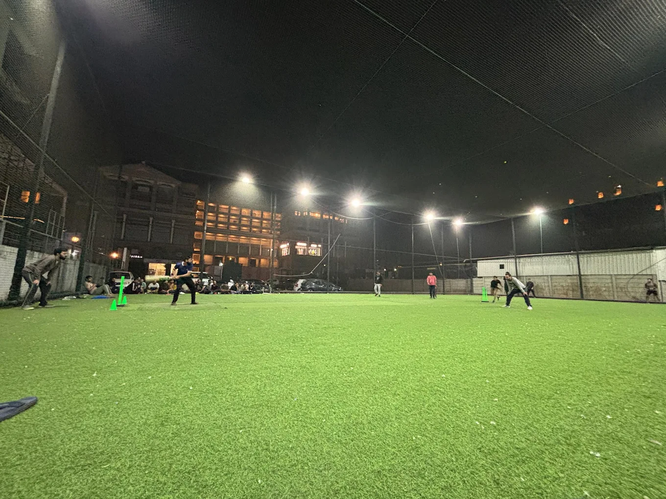 Nikol Box Cricket thumb 3