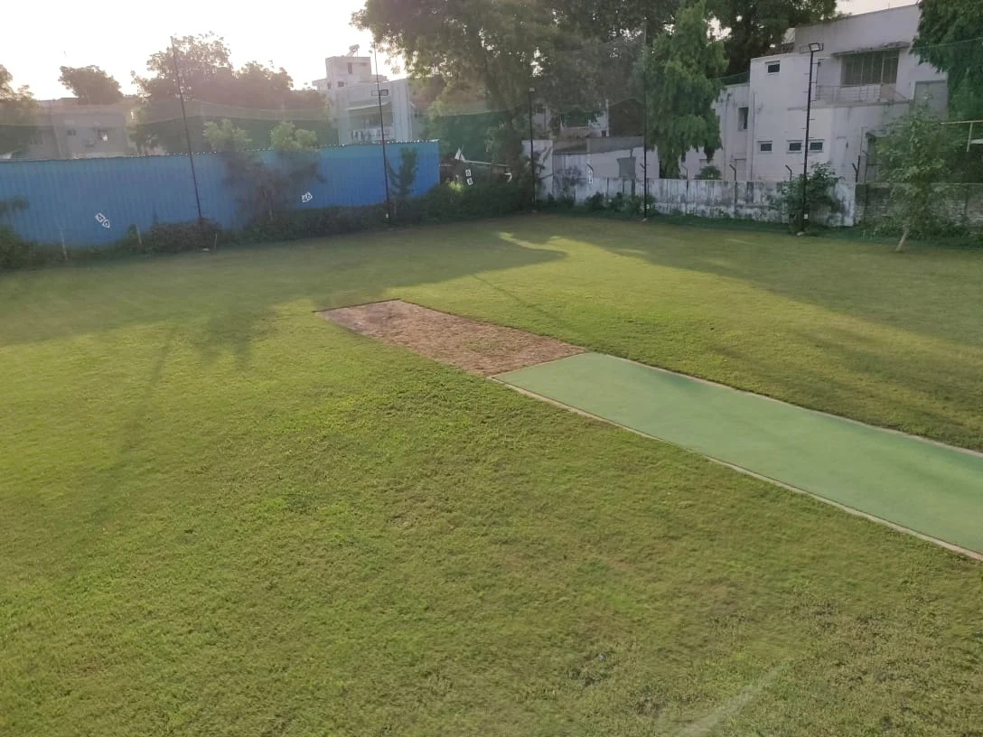 Square Out Arena thumb 1