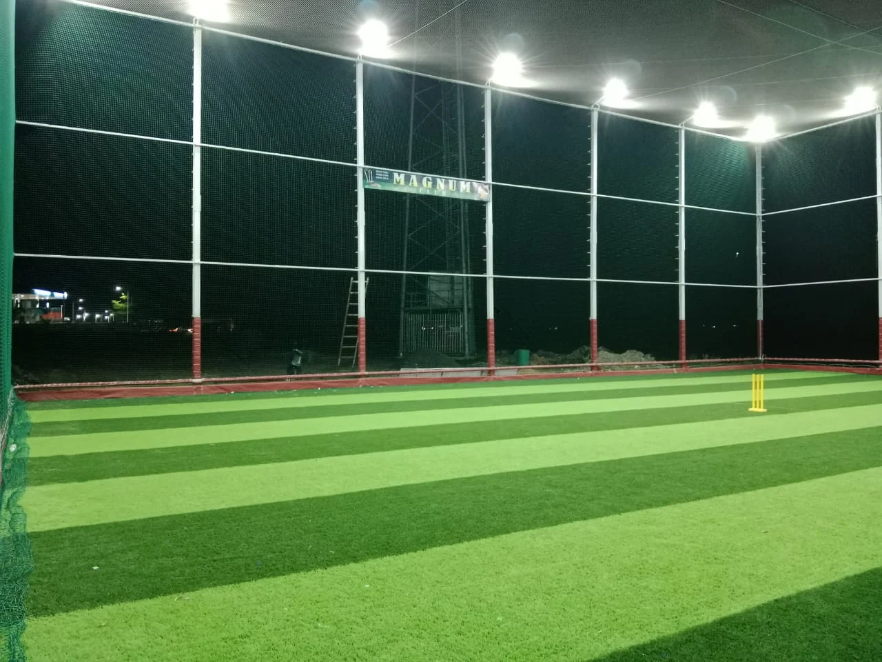 MAGNUM CLUB ( Multi sports turf and box cricket) thumb 3