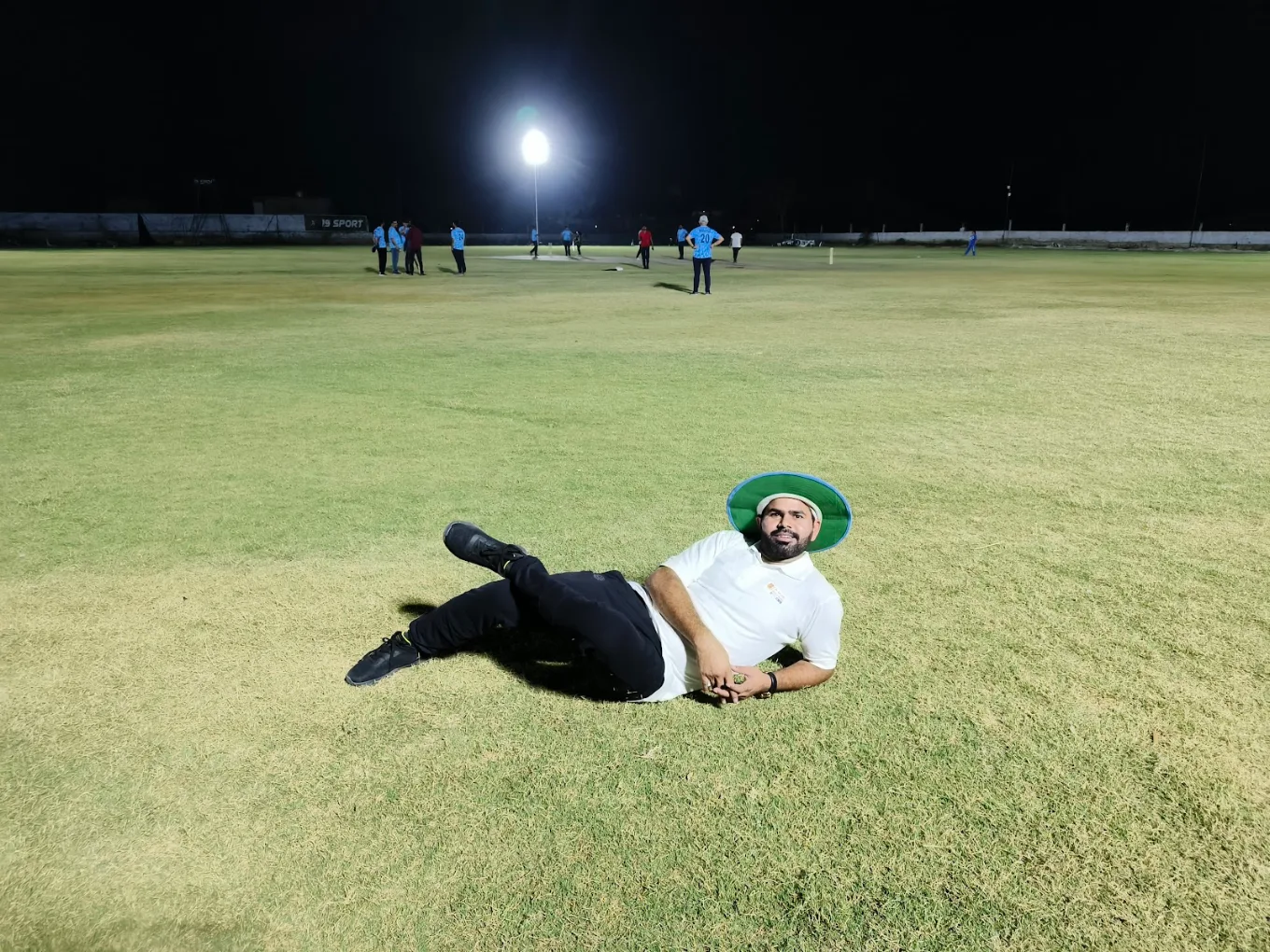 19 Sport Cricket Ground thumb 2