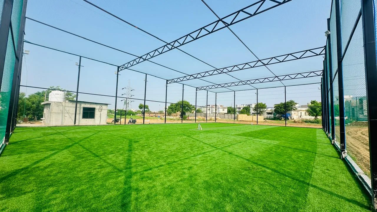 Kodai Box Cricket thumb 2