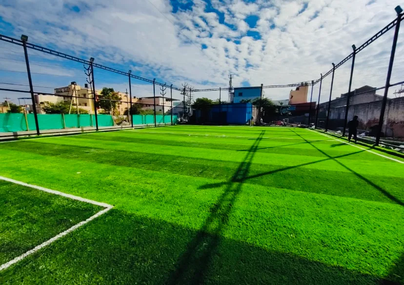 5th yard - Football turf photo 3
