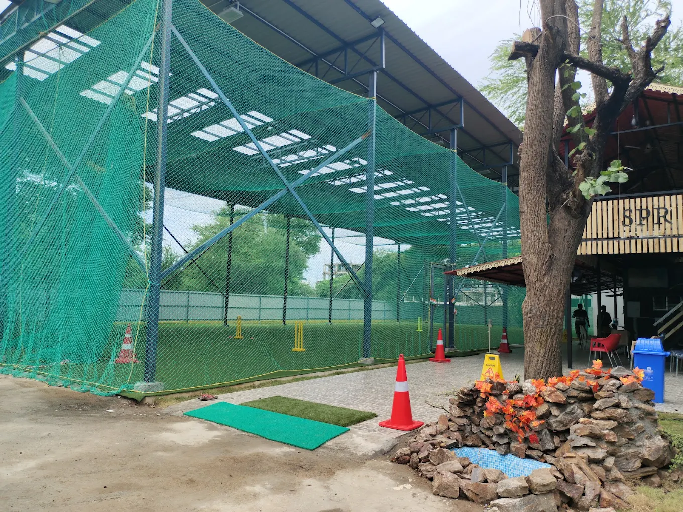 SPR SPORTS ACADEMY thumb 2