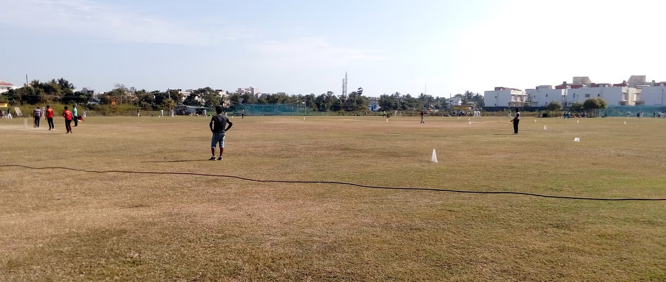Sumangali Reddy's Cricket Ground Santhosapuram thumb 3