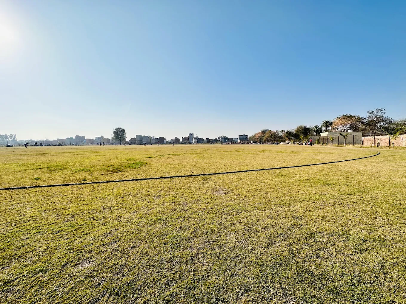 Varen Cricket Ground thumb 3